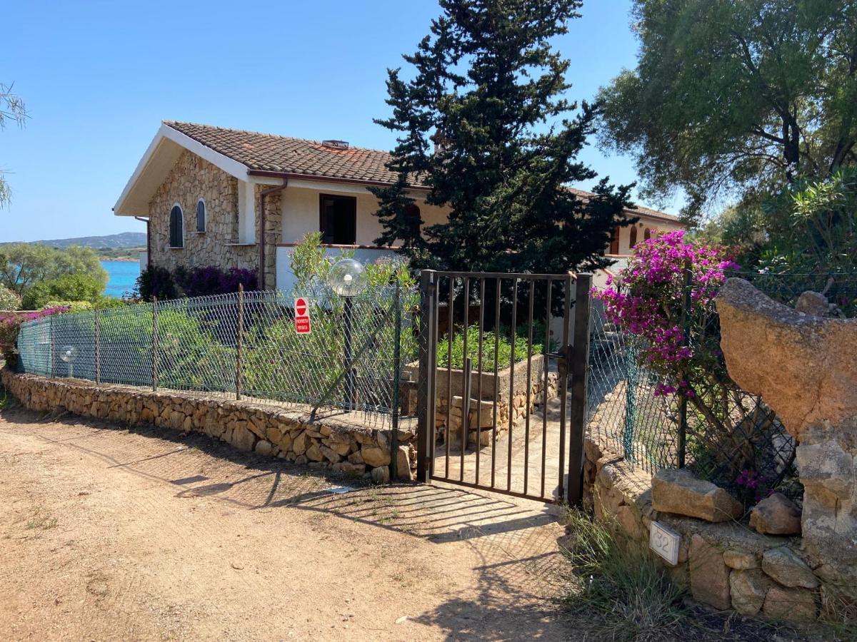 Baia Dorata Beach Apartment Porto Istana Εξωτερικό φωτογραφία