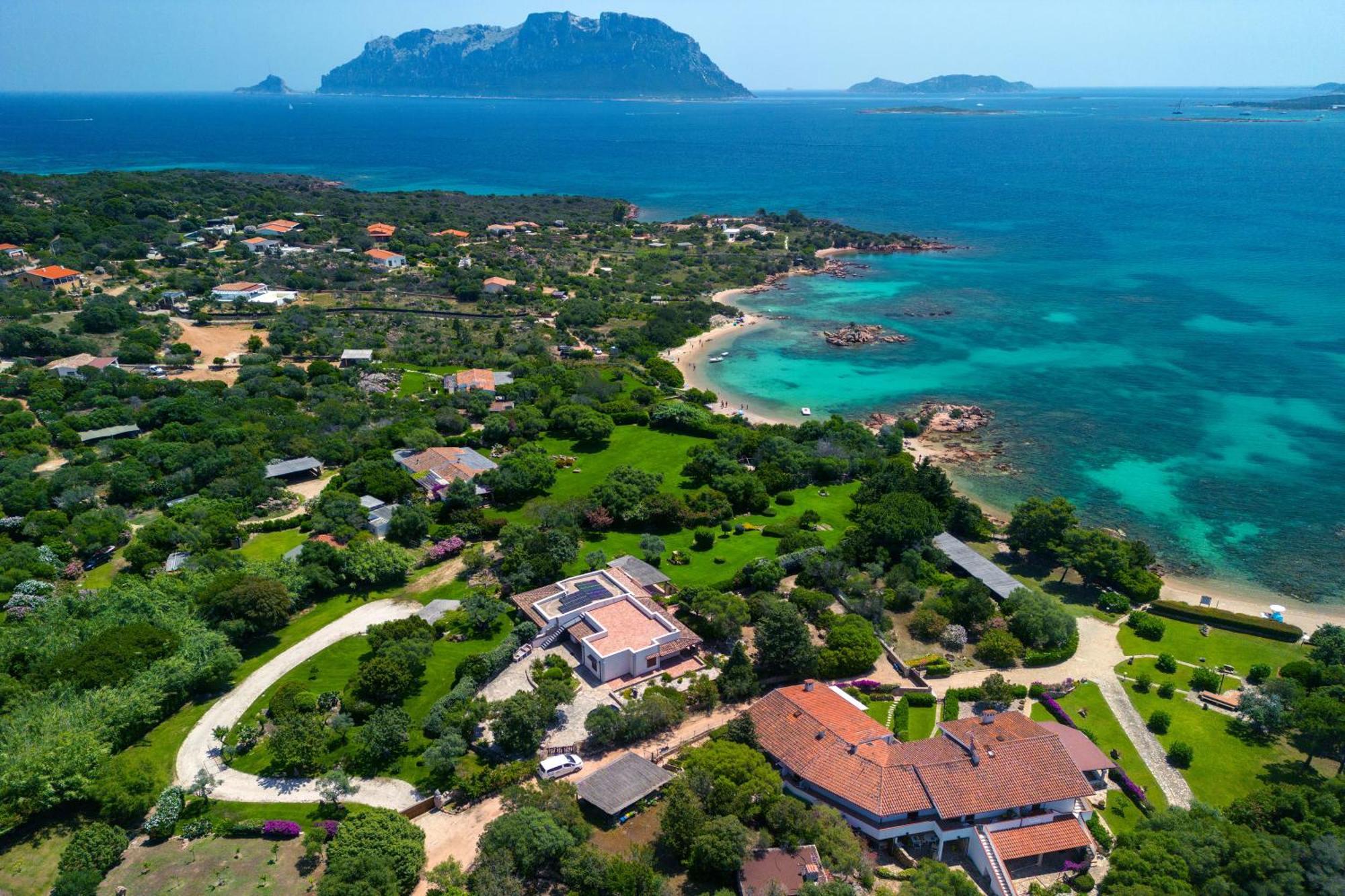Baia Dorata Beach Apartment Porto Istana Εξωτερικό φωτογραφία