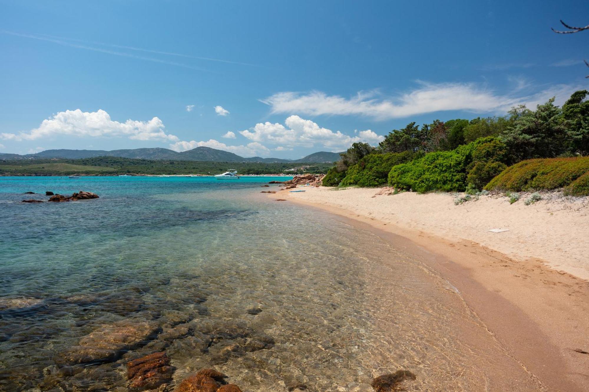 Baia Dorata Beach Apartment Porto Istana Εξωτερικό φωτογραφία